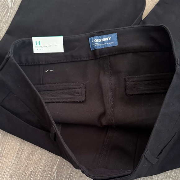 NWT. Black Slim Fit Pants - Size 14. Old Navy Pixie Fit. - Picture 3 of 3
